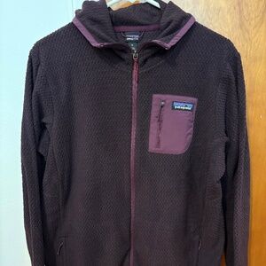 Patagonia Women’s hooded fleece